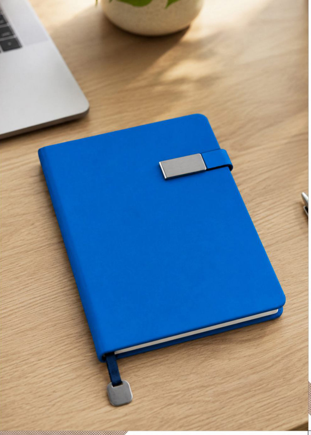 V-706 Luxury Foil-Stamped Executive Organizer